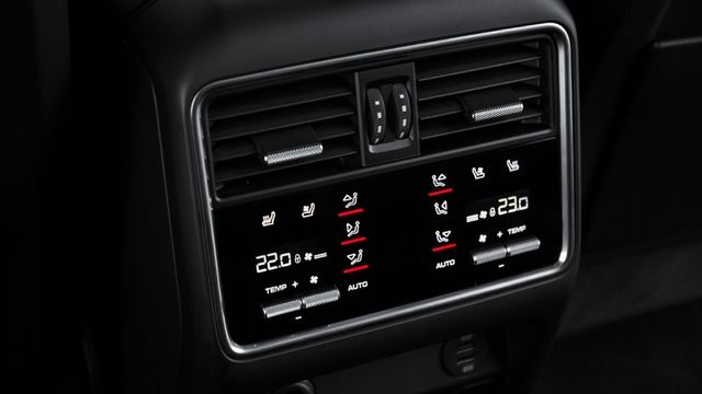 2022 Porsche Cayenne S  第7張相片