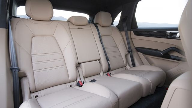 2022 Porsche Cayenne S  第9張相片
