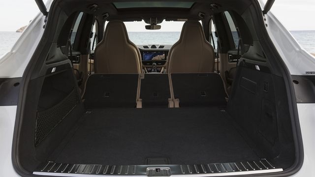 2022 Porsche Cayenne S  第10張相片