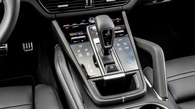 2022 Porsche Cayenne Coupe Turbo  第7張相片