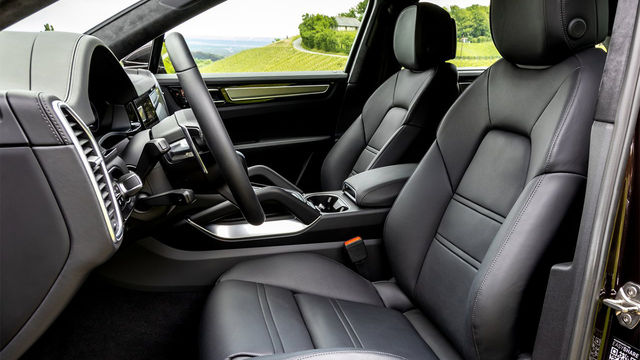 2022 Porsche Cayenne Coupe Turbo  第8張相片