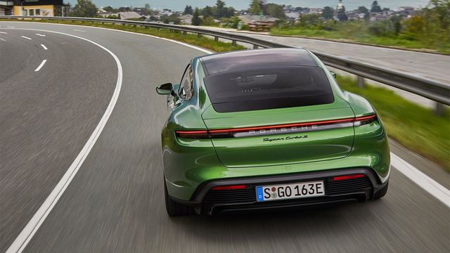 2022 Porsche Taycan Turbo S  第4張相片