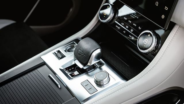 2022 Jaguar F-Pace SVR  第7張相片