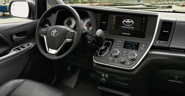2016 Toyota Sienna 3.5 XLE AWD  第7張相片