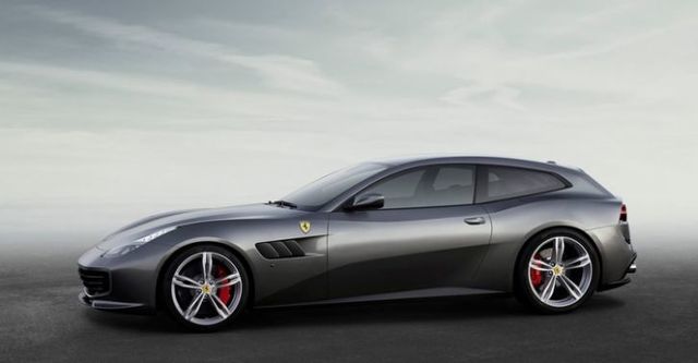 2017 Ferrari GTC4 Lusso V12  第2張相片