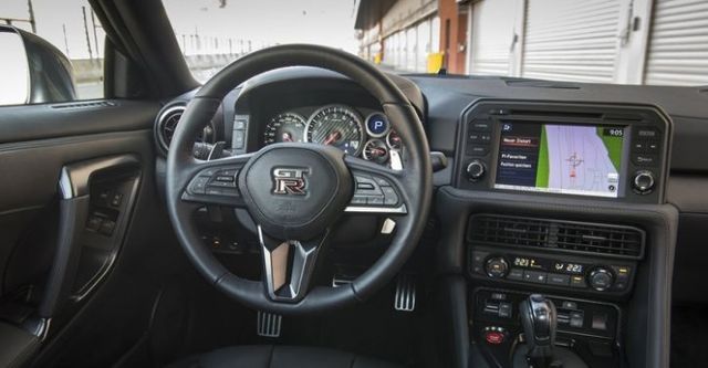 2017 Nissan GT-R 3.8 Black  Premium Edition  第8張相片