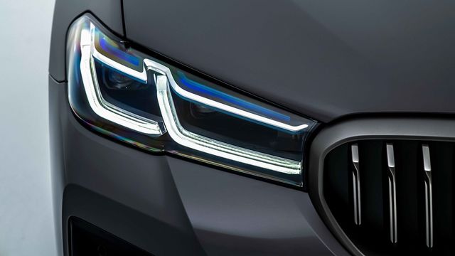 2022 BMW 5-Series Sedan M550i xDrive  第7張相片