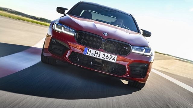 2022 BMW 5-Series Sedan M5  第1張相片