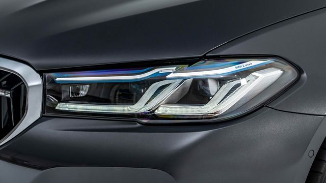 2022 BMW 5-Series Sedan M5  第4張相片