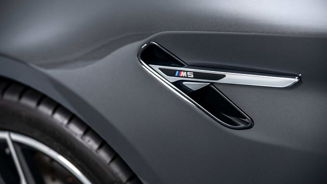 2022 BMW 5-Series Sedan M5  第5張相片