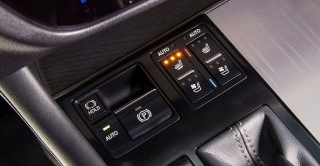 2017 Lexus RX 450h F Sport  第7張相片