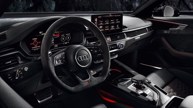 2022 Audi A4 Avant RS4  第6張相片