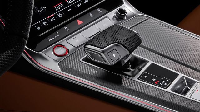 2022 Audi A6 Avant RS6  第7張相片