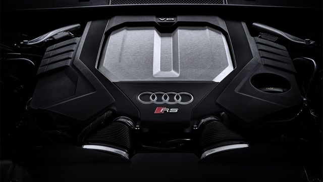 2022 Audi A6 Avant RS6  第10張相片