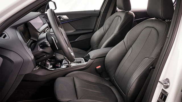 2022 BMW 1-Series 118i Edition Sport  第8張相片