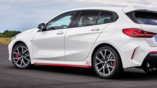2022 BMW 1-Series 120ti  第4張相片