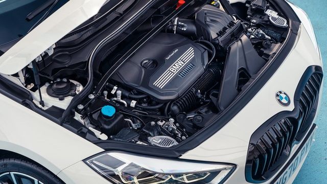 2022 BMW 1-Series 120ti  第10張相片