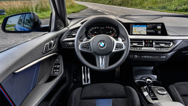 2022 BMW 1-Series M135i xDrive  第5張相片