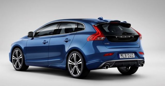 2017 Volvo V40 D4 R-Design  第2張相片