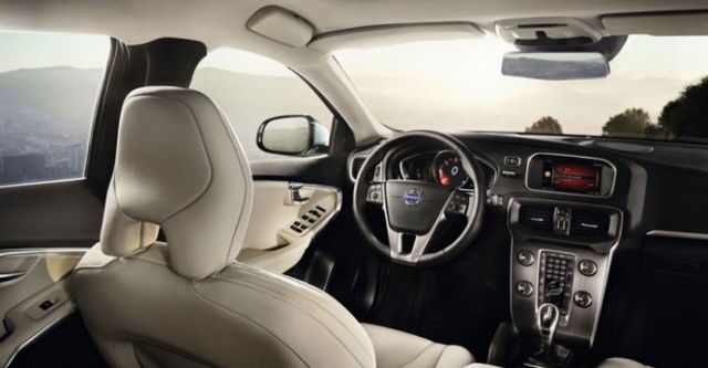 2017 Volvo V40 D4 R-Design  第6張相片