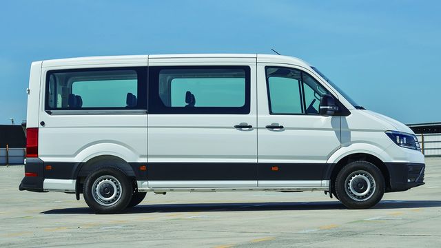 2021 Volkswagen Crafter 中軸平頂九座客車  第2張相片