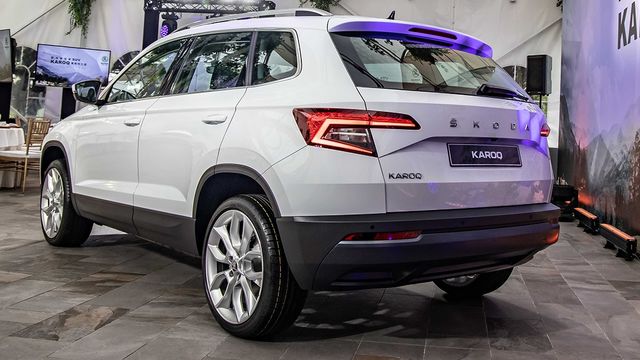 2022 Skoda Karoq 1.5 TSI雪山黑熊版  第8張相片