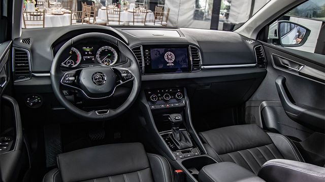 2022 Skoda Karoq 1.5 TSI玉山黑熊版  第1張相片