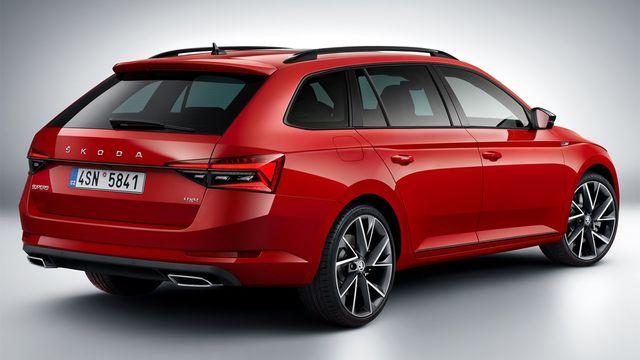 2022 Skoda Superb Combi 2.0 TSI SportPlus 4x4  第2張相片