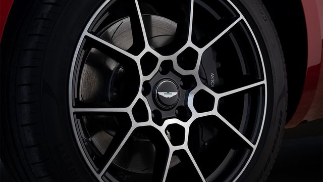 2022 Aston Martin DBX 4.0 V8  第7張相片