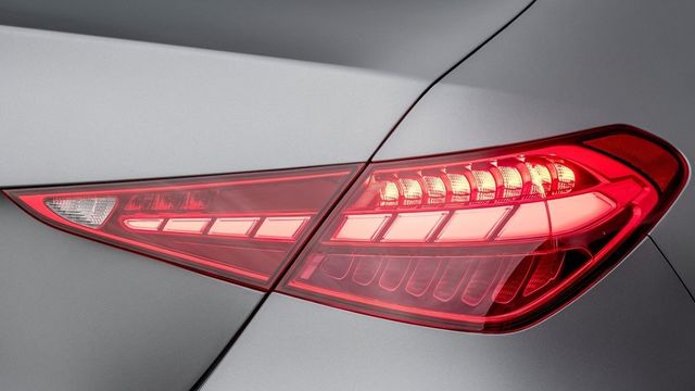 2022 M-Benz C-Class Sedan C200  第10張相片