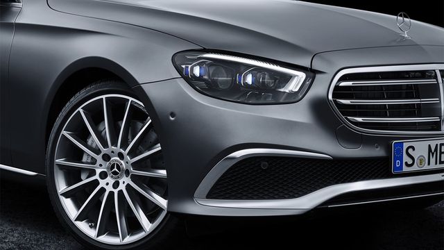 2022 M-Benz E-Class Sedan E300 Exclusive  第4張相片