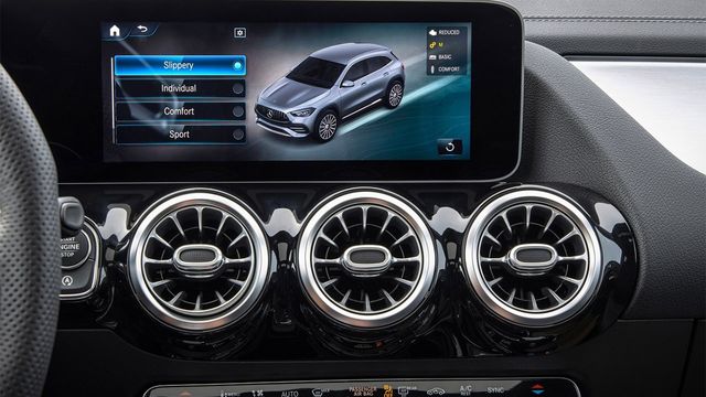 2022 M-Benz GLA AMG 35 4MATIC  第7張相片