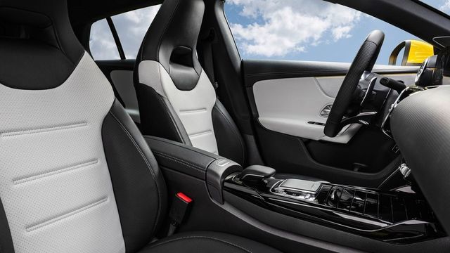 2022 M-Benz CLA AMG 35 4MATIC黯夜版  第8張相片