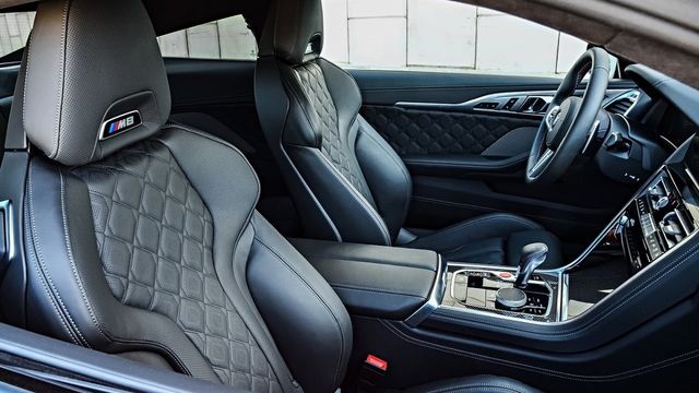 2023 BMW 8-Series M8  第8張相片