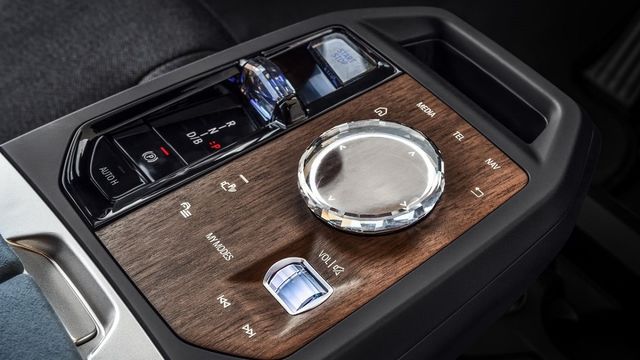 2023 BMW iX xDrive40旗艦版  第6張相片