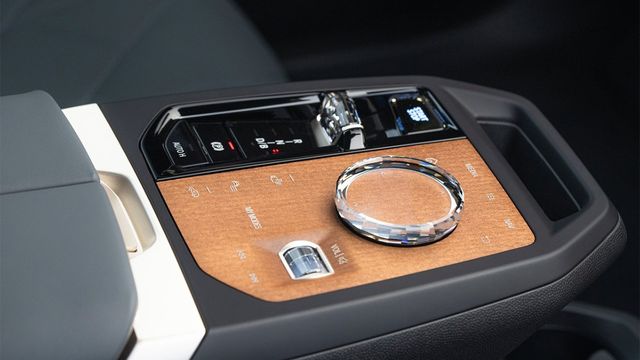 2023 BMW iX M60  第6張相片