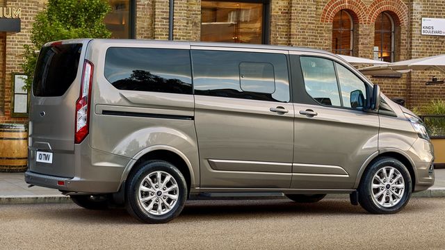 2022 Ford Tourneo Custom 八座豪華型  第2張相片