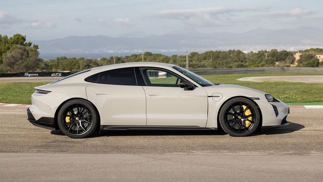 2023 Porsche Taycan GTS  第3張相片