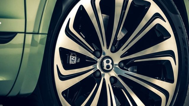 2023 Bentley Bentayga 4.0 V8  第5張相片