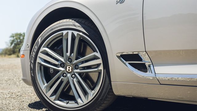 2023 Bentley Continental GT 4.0 V8  第6張相片