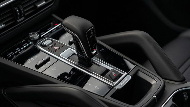 2023 Porsche Cayenne Coupe V6  第8張相片
