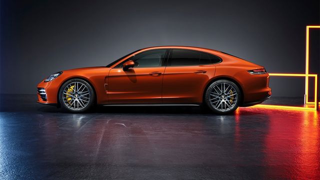 2023 Porsche Panamera Turbo S  第2張相片