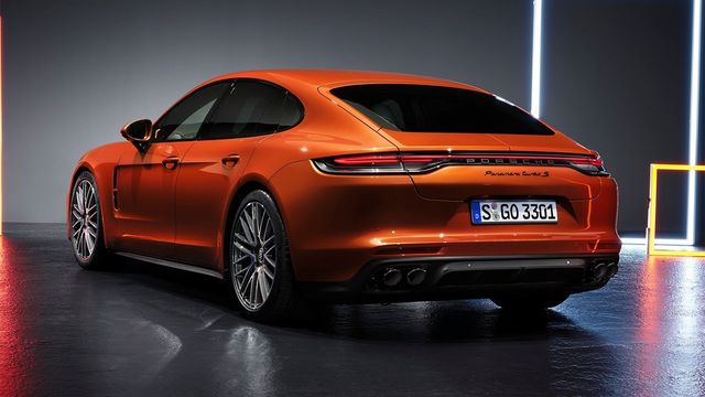 2023 Porsche Panamera Turbo S  第3張相片