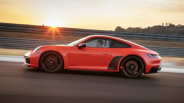 2023 Porsche 911 Carrera 4 GTS Coupe  第3張相片