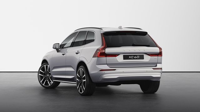 2023 Volvo XC60 Plus B4  第2張相片