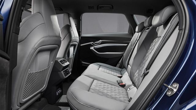 2023 Audi e-tron S  第10張相片