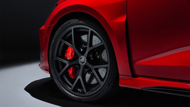 2023 Audi A3 Sportback RS3  第6張相片