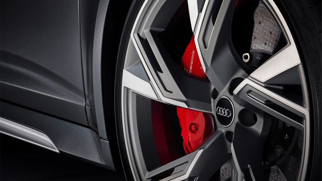 2023 Audi A6 Avant RS6  第5張相片