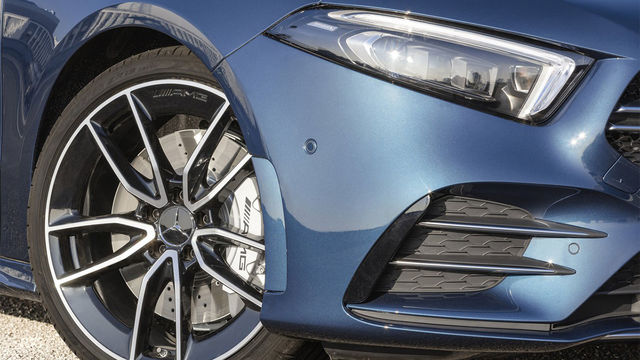 2023 M-Benz A-Class Sedan AMG A35 4MATIC  第4張相片