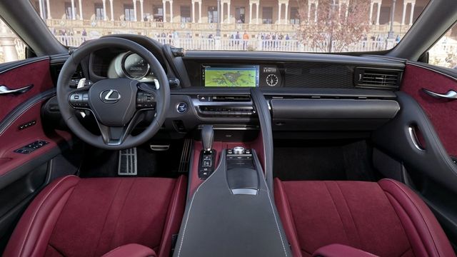 2023 Lexus LC 500h  第8張相片